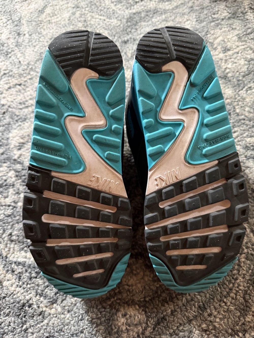 Nike Air Max 90 in White, Gray, Black & Teal Blue - Picture 7 of 7